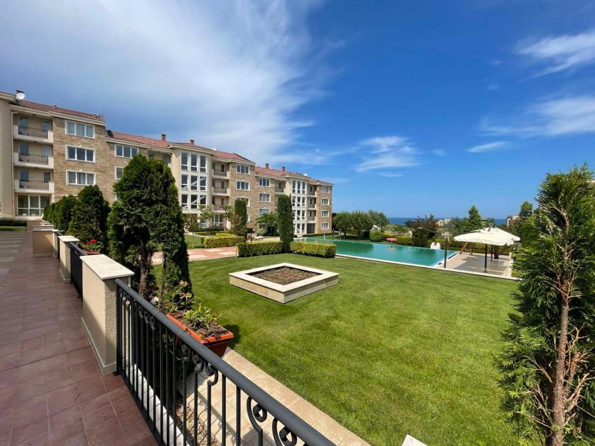Provence Deluxe Apartment In Atia Resort Chernomorets Exterior photo